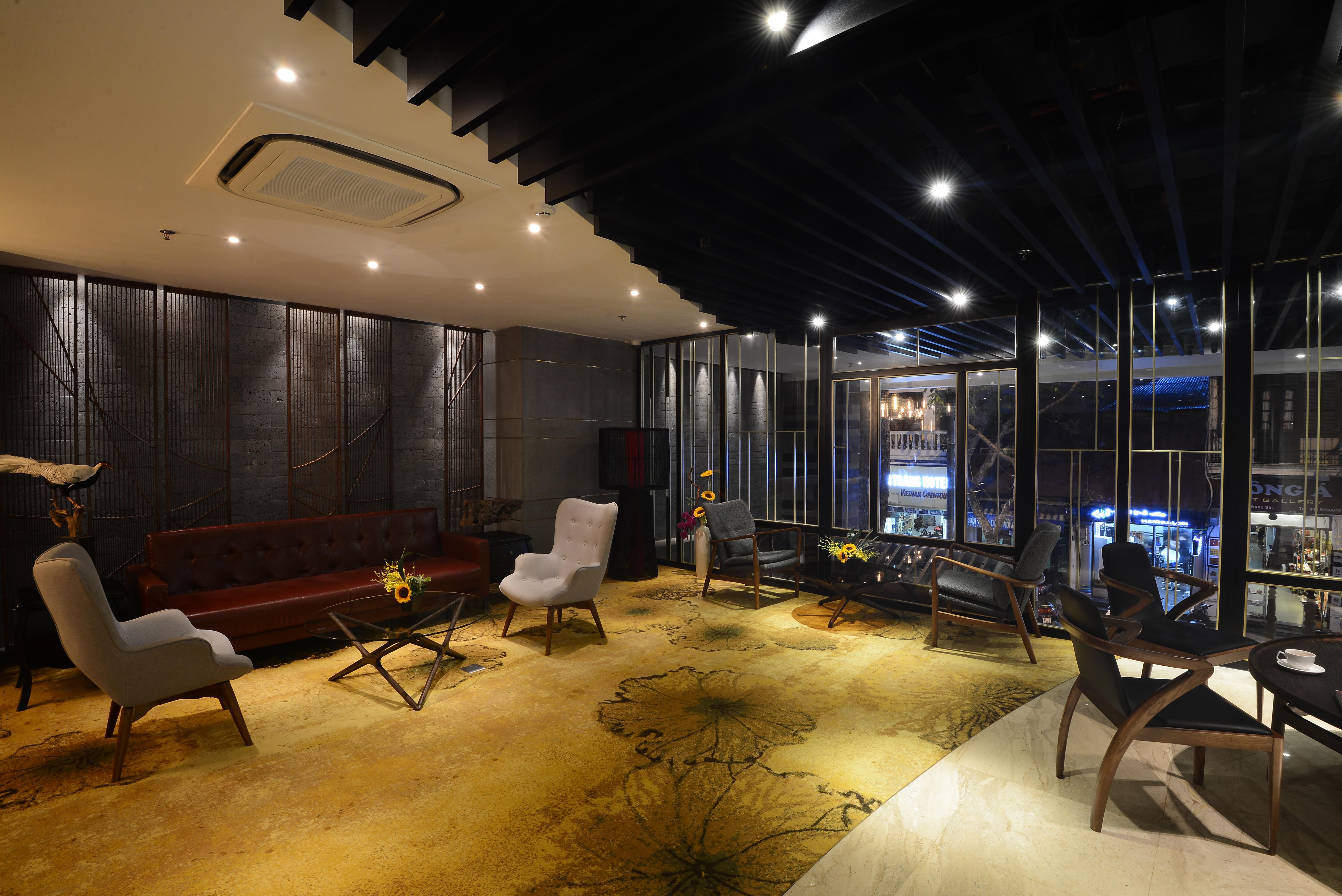 Отель The Chi Boutique